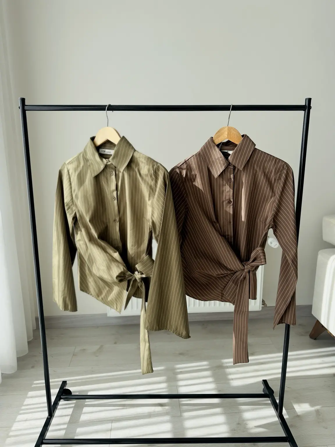 KAHVE ÇİZGİLİ BAĞLAMALI GÖMLEK