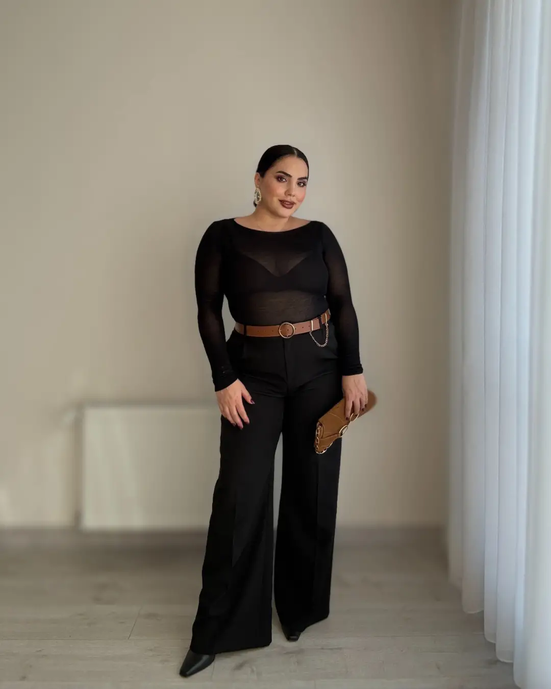 KEMERLİ SİYAH PANTOLON