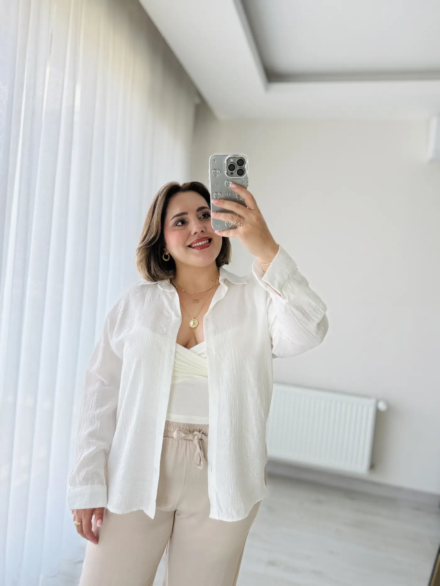 BEYAZ DESENLİ GÖMLEK