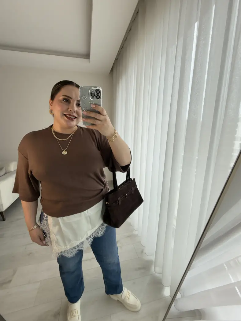 KAHVE DANTEL DETAYLI TRİKO BLUZ