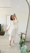 EKRU ŞİFON PELERİN BLUZ