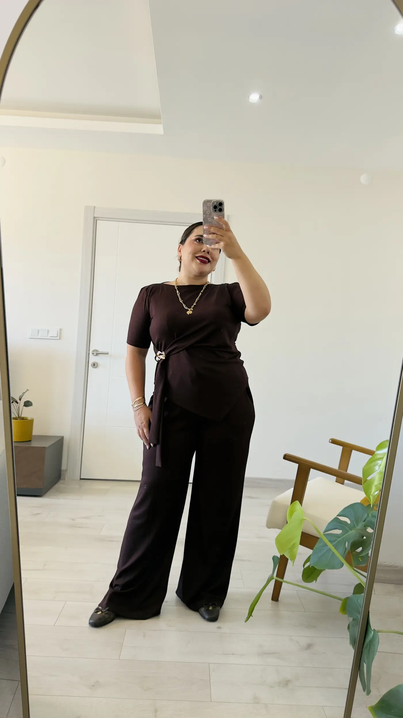Kahve Asimetrik Kesim Bluz ve Pantolon Takım