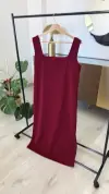 Bordo Kare Yaka Elbise