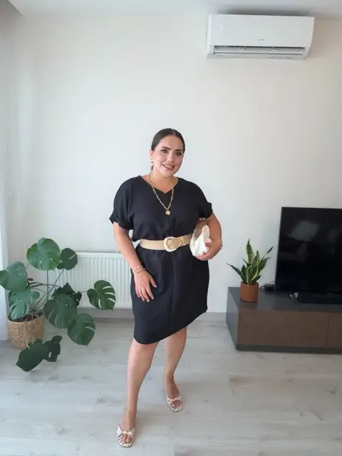 Siyah Keten Elbise