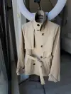 DİK YAKA KISA TRENÇKOT