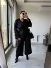 Önü Pileli Siyah Pantolon
