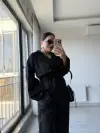 Önü Pileli Siyah Pantolon